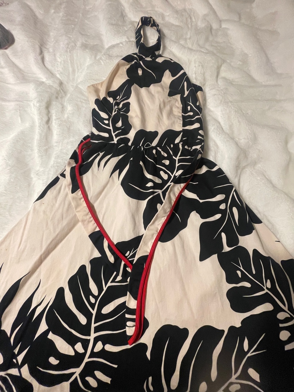 Laundry By Shelli Segal Cream and Black Petites Dress Label Detail